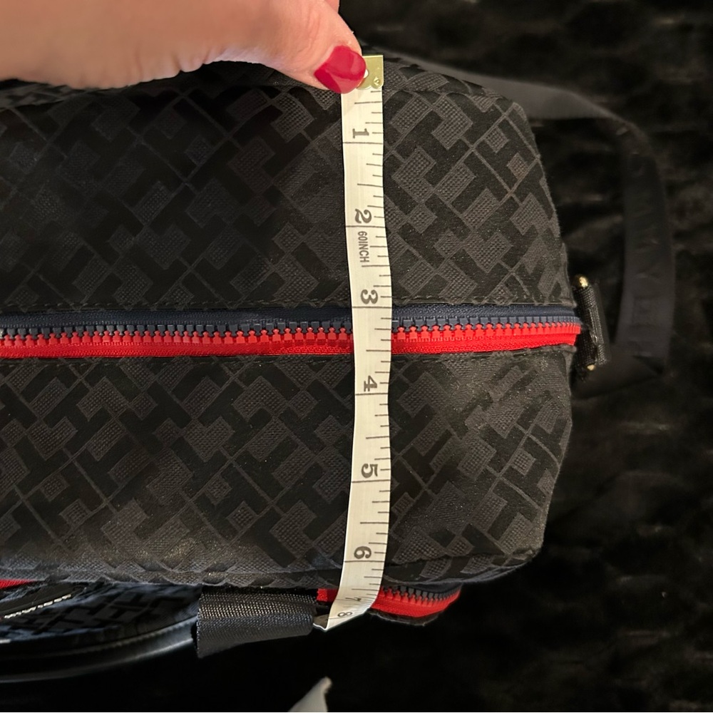 Tommy Hilfiger Jacquard Black Weekender or Diaper Bag - Picture 9 of 16